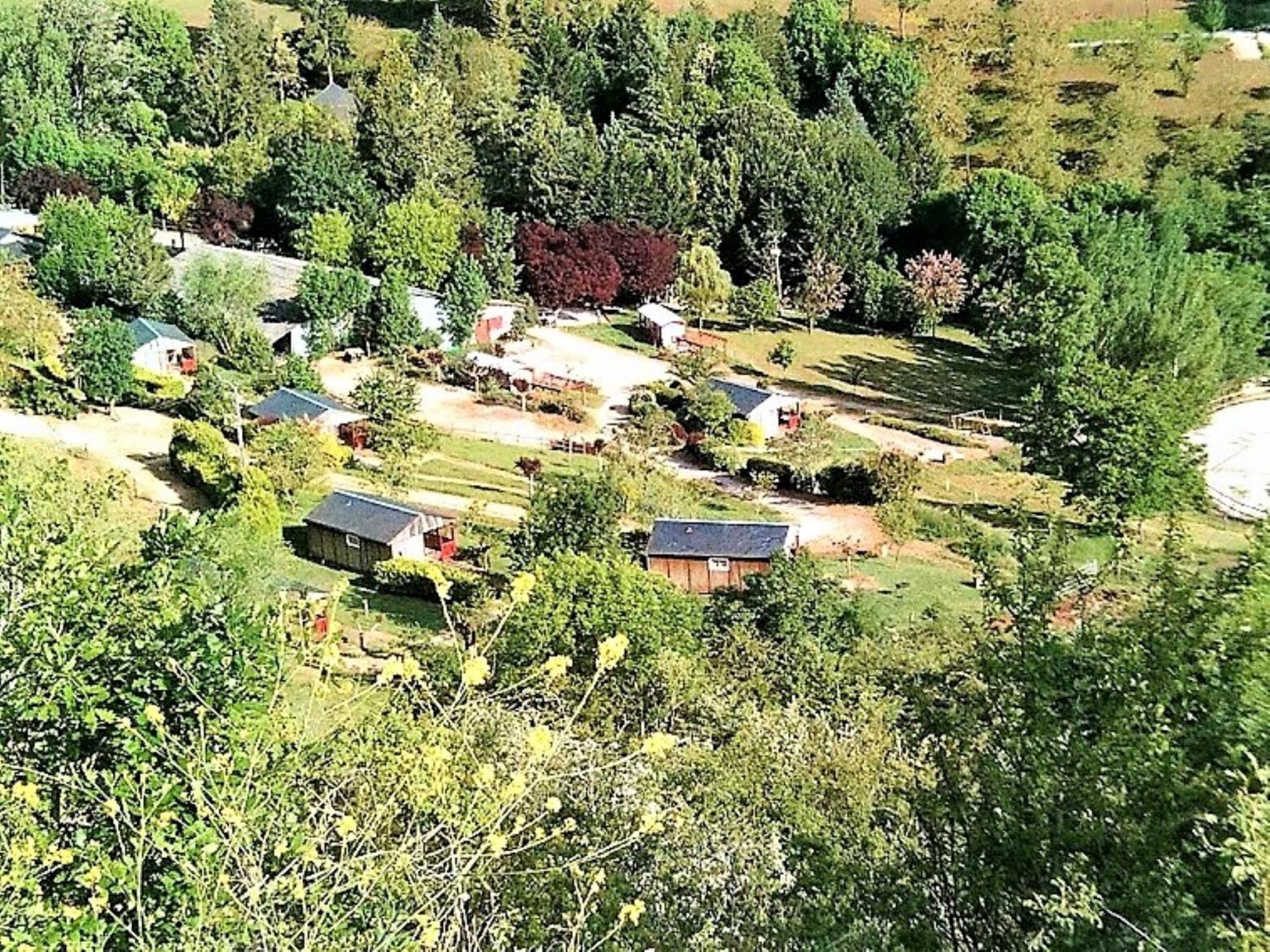 La Fregiere Chalets Clairvaux-d'Aveyron Exterior photo
