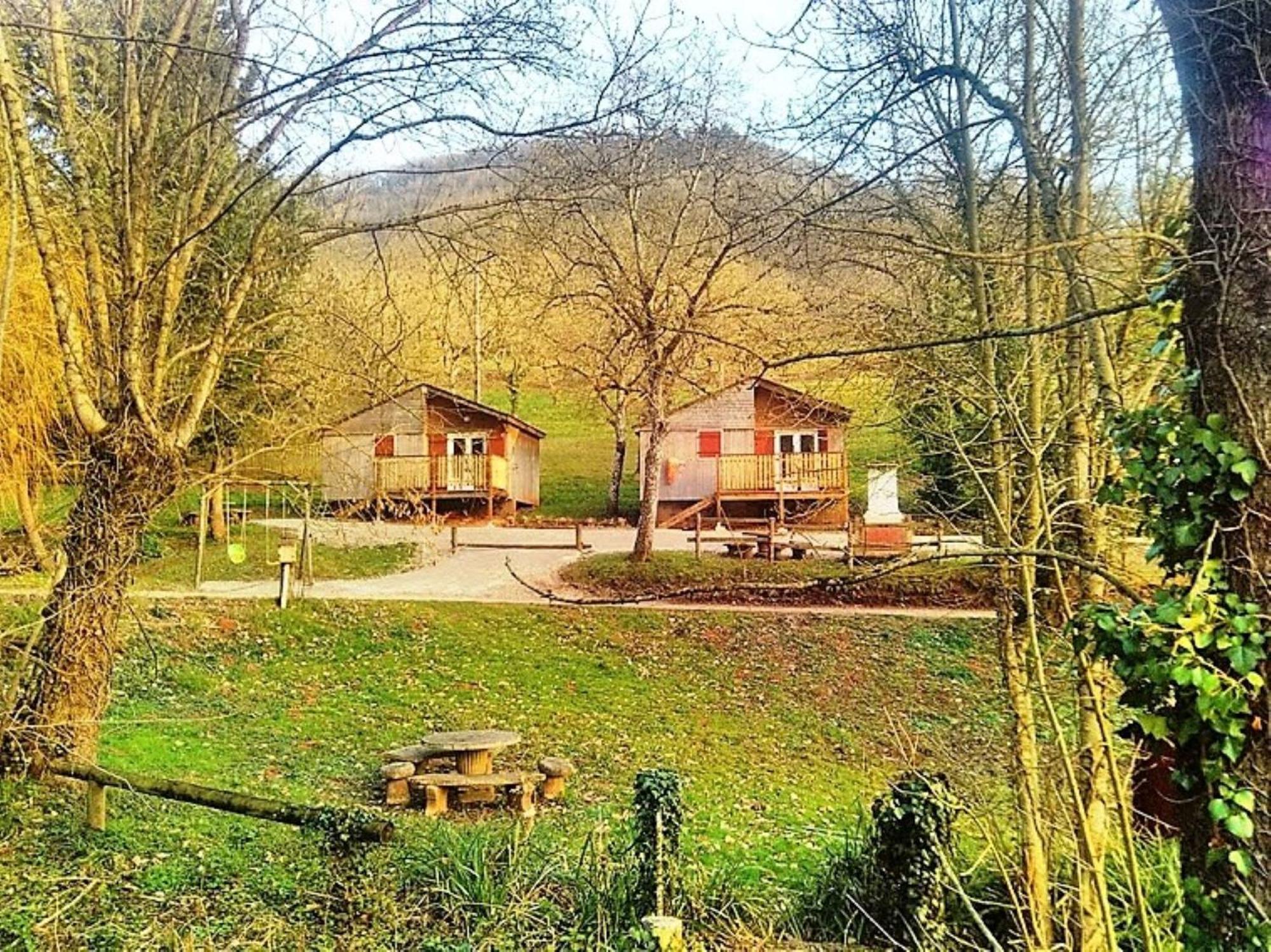 La Fregiere Chalets Clairvaux-d'Aveyron Exterior photo